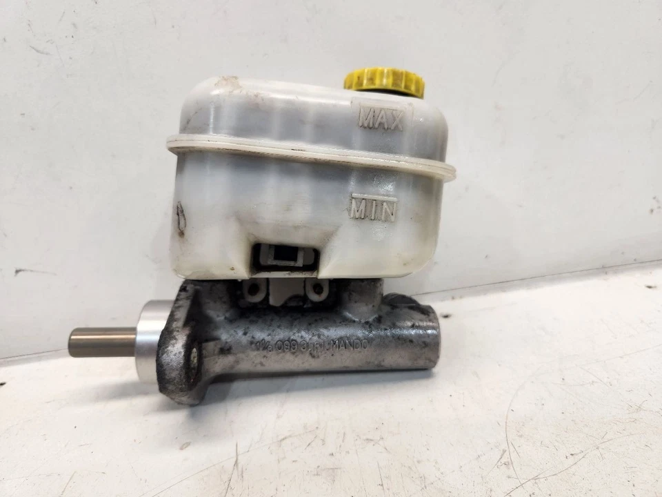 Dodge Dakota 2006-10 (4,7 L/4x4) cilindro maestro de freno con ABS trasero Foto 2 de 4