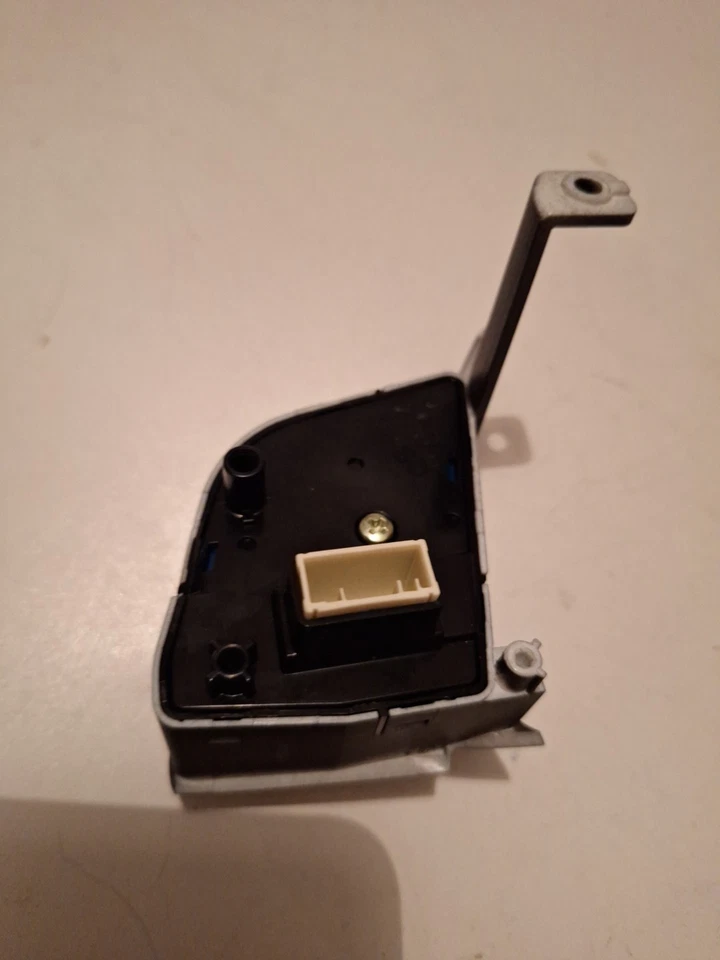 Nuevo interruptor de control de crucero GENUINO Hyundai Tucson TL 96720D72204X 2015-2019 Foto 4 de 4