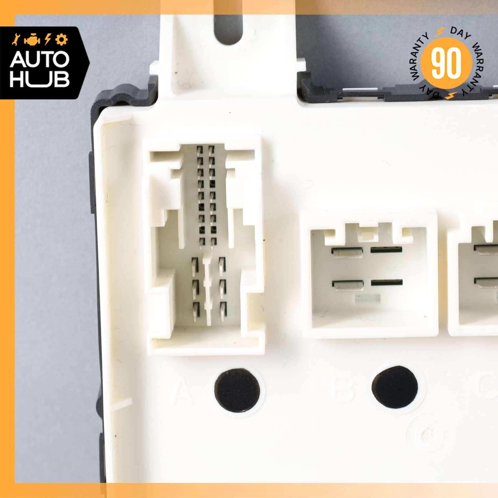 14-17 Maserati Ghibli M157 Quattroporte M156 Body Control Module BCM OEM 75k