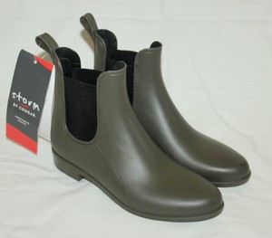 brand rain boots