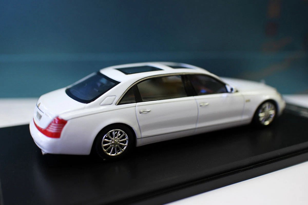 1/43 マイバッハ62 whitebox MAYBACH 2009 Mercedes Benz Limousine Maybach 62 1/43 Grey Metal Silver
