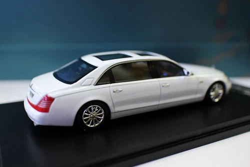 C Cool Models Mercedes-Benz Maybach 62S White 1/43 Scale Diecast Model Car - Picture 6 of 7