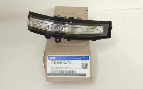 New OEM Genuine Ford Side Mirror Turn Signal Lamp 2015-2024 Edge RH FT4Z13B375A
