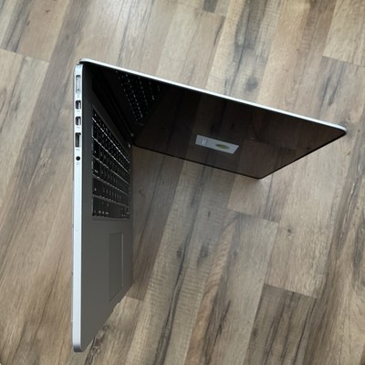 Apple MacBook Pro A1398 Laptop 15