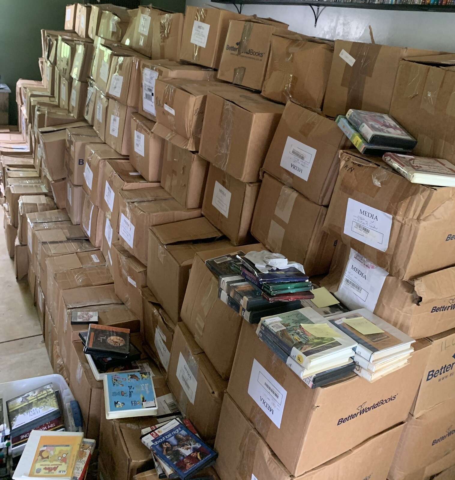 Lot Of 25 RANDOM Audio Books on CD (200+ HOURS) **Any Genre