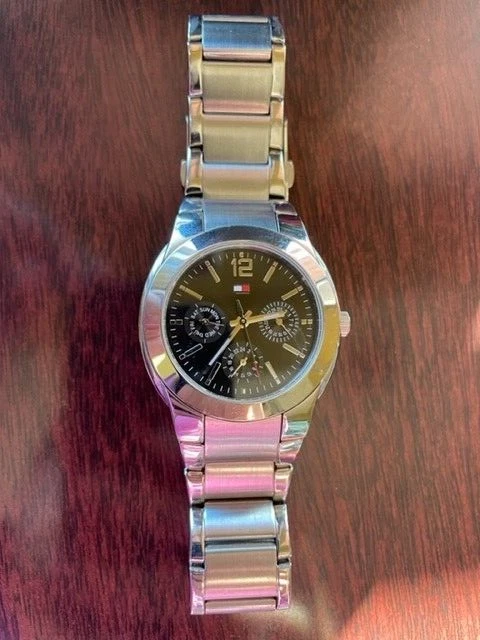 Tommy hilfiger stainless steel caseback water resistant hotsell