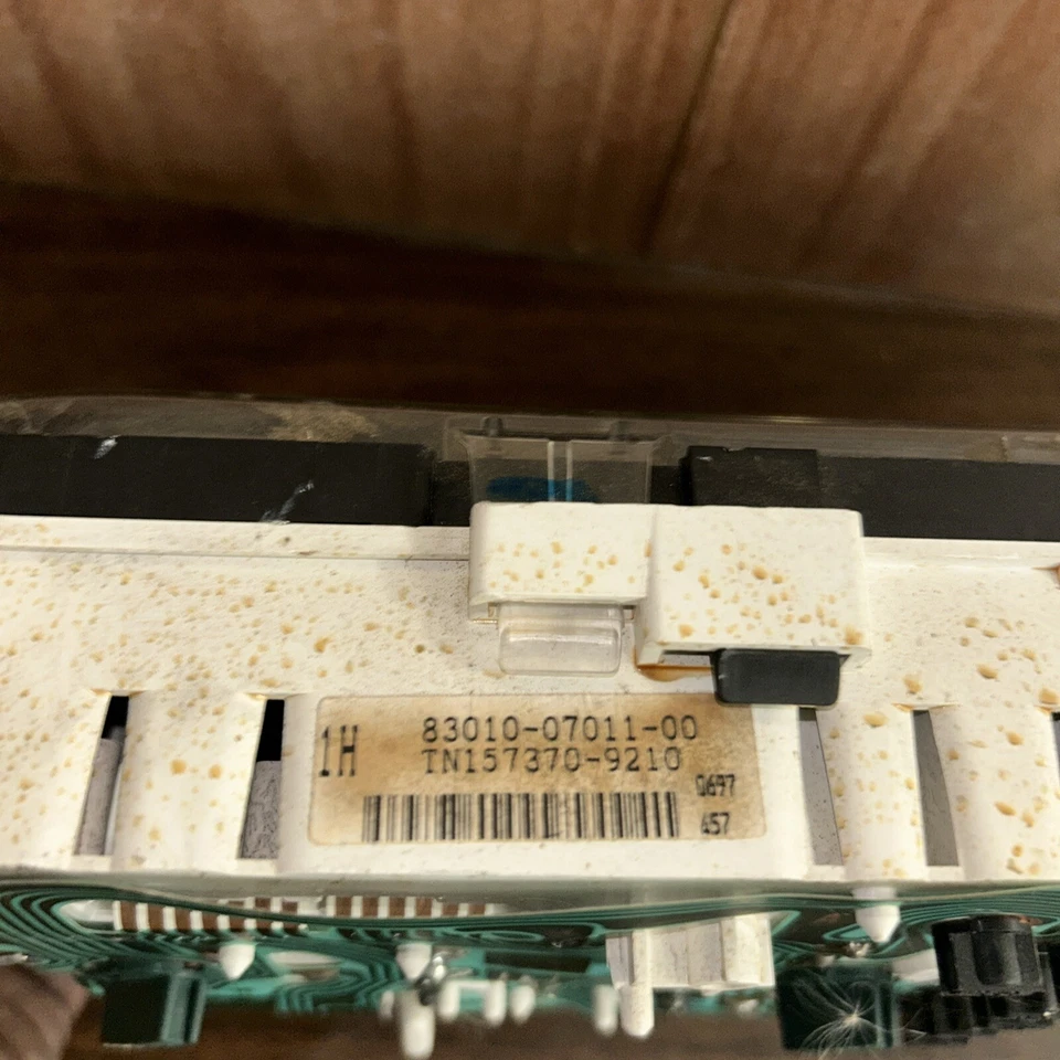 Cuadro velocímetro instrumento Toyota Avalon 1995-1997 OEM, 83010-07011-00 Foto 4 de 4