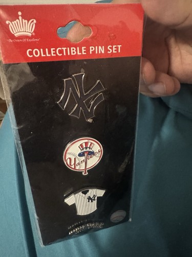 New York Yankees Logo MLB Baseball Evolution 4 Piece Lapel Pin Set - Picture 2 of 2
