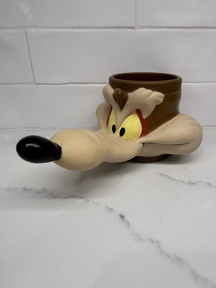 1994 Looney Tunes Character Cups Bugs, Taz, Tweety & Coyote - Image 4 of 4