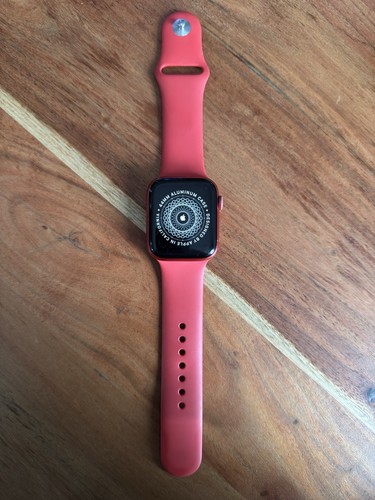 Apple Watch Series 6 44mm (PRODUCT)RED GPS – Akku 84%