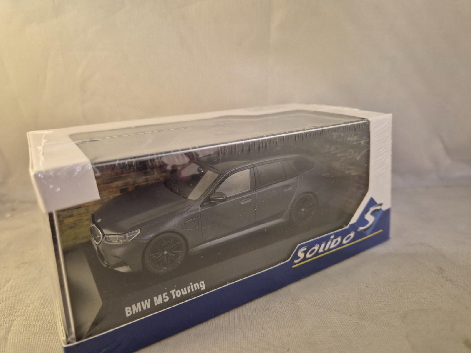 BMW M5 Touring 2024 Solido 1/43 gris métal, voiture miniature collection 4317502