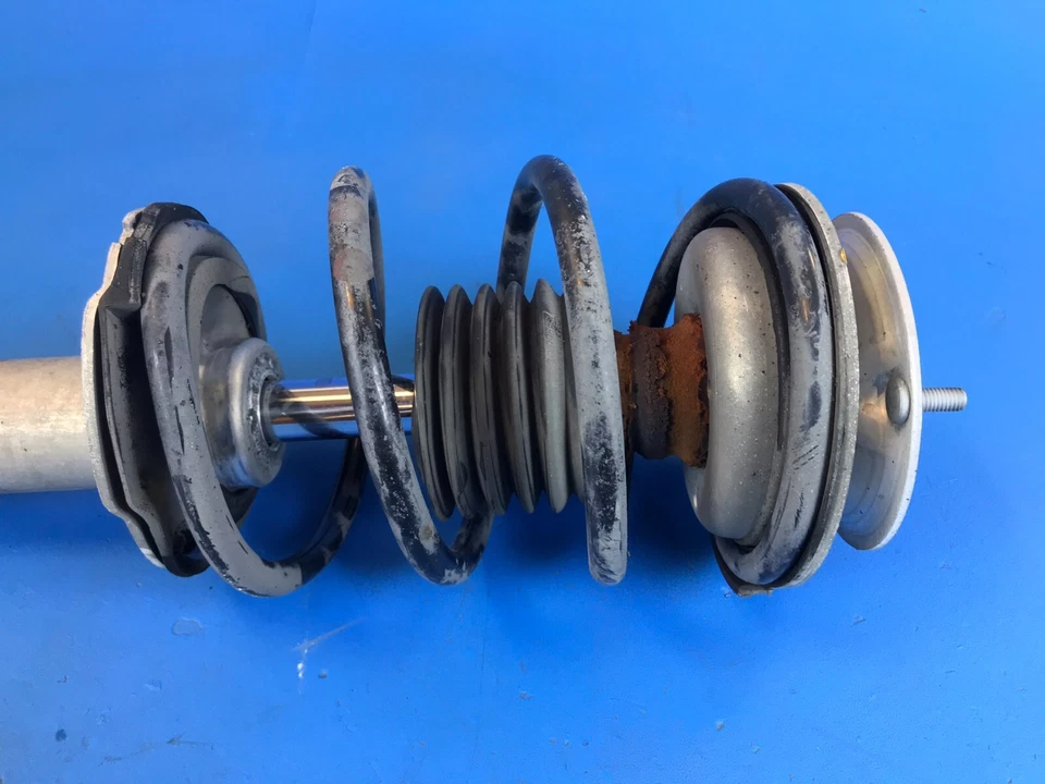 04-10 BMW E60 E61 535I 545I 550I FRONT RIGHT PASSENGER SIDE SPORT SHOCK STRUT - Image 3 of 4