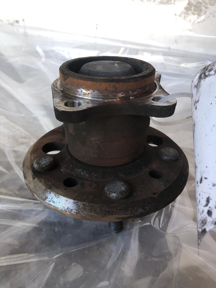 Cojinete de cubo de rueda trasera pasajero lado derecho ABS Toyota Camry LE 2002-2011 Foto 4 de 4