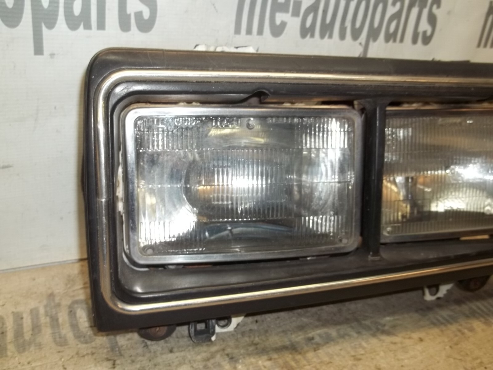 1981-1991 Rolls-Royce Silver Spur OEM Driver Side Left Headlight Head Light Lamp