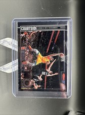 2019-20 Panini NBA Hoops Premium Stock - Courtside Holo #11 Giannis...