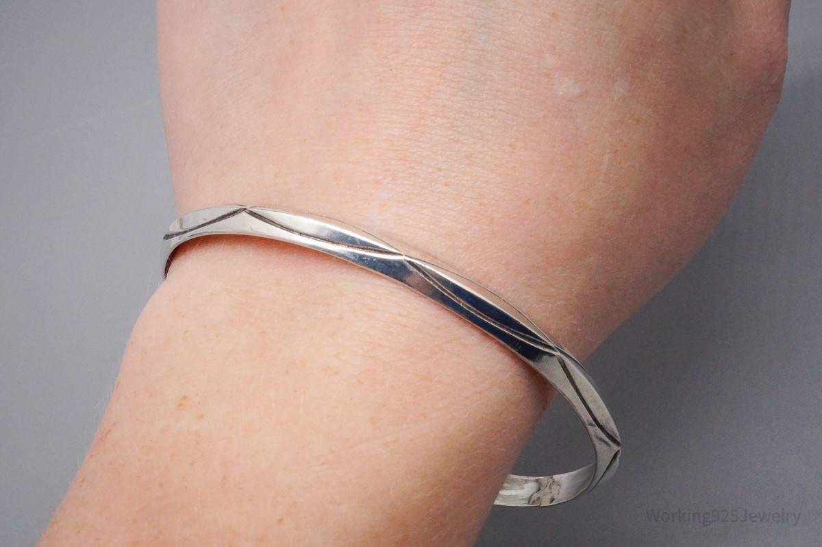 Vintage Native American TAHE Sterling Silver Bangle Bracelet Vintage Native American TAHE Sterling Silver Bangle Bracelet