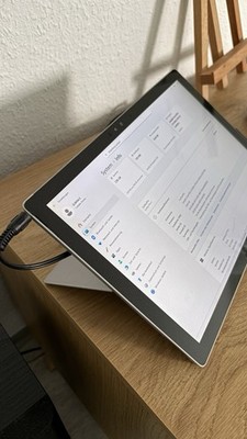 Microsoft Surface Pro 4 256GB, WLAN, 31,2 cm (12,3 Zoll) - Silber (Intel Core i5