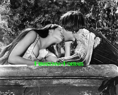 OLIVIA HUSSEY & LEONARD WHITING 8X10 Lab Photo 1968 