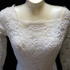 1950's Women's' Ivory Satin Lace Wedding Dress H0047