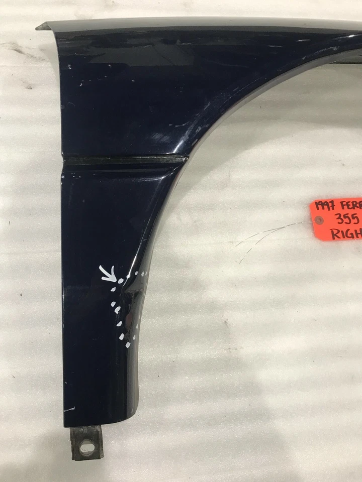95 96 97 98 99 guardabarros delantero derecho Ferrari 355 F355 OEM 63962700 Foto 4 de 4