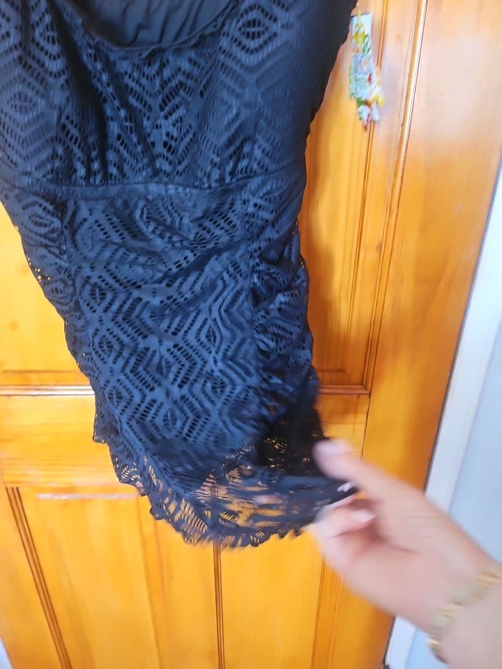 Becca Women's Black Lace One-Piece Swimsuit Dress Size 2X Stretchable NWT $158 - Image 4 of 4