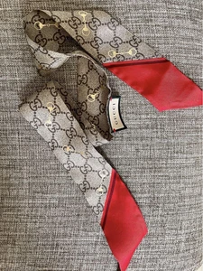 Foulard nœud col mors de cheval en soie GUCCI 100% soie neuf 5 cm x 86 cm unisexe