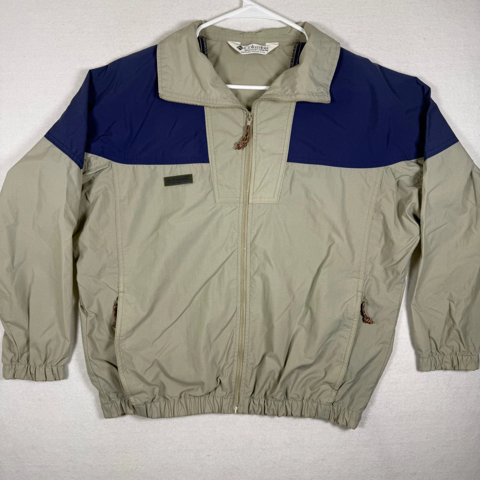 Vintage Columbia Sportswear Colorblock Windbreaker Jacket Gray Navy Blue Mens