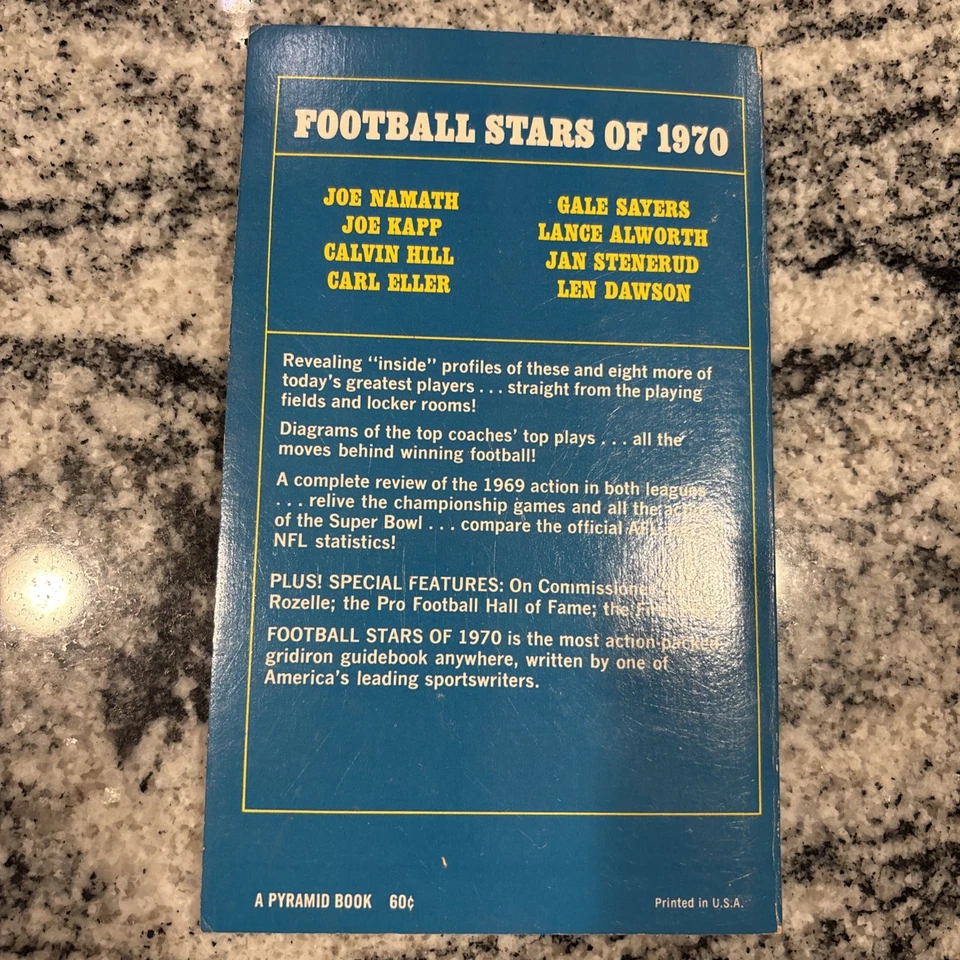 FOOTBALL STARS OF 1970 by Larry Bortstein vintage 1970 Pyramid paperback - Image 2 of 2