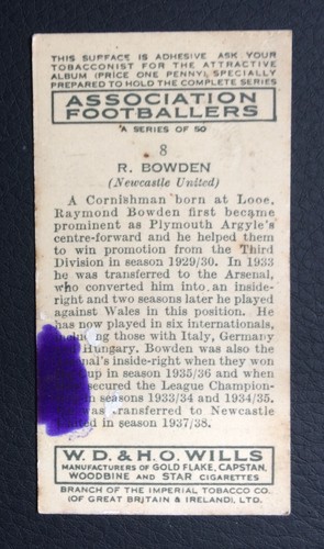 W.D. & H.O. Wills - Association Footballers Card 1939 No8 R. Bowden Newcastle - Picture 2 of 2