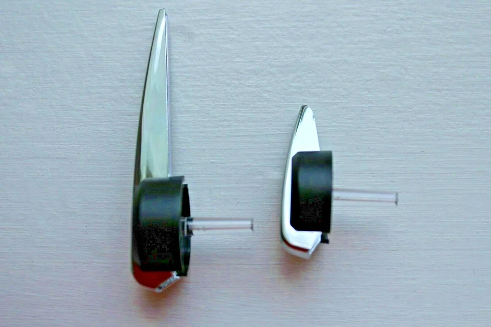 Escalade Premium Speedo Cluster Pointer Set for 2003-2013 GM Gauges White Chrome - Image 2 of 4