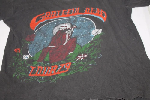 Grateful Dead Concert T-Shirt Size Small 1970s vintage concert t-shirt, vintage, size S, single stitch, B+ condition