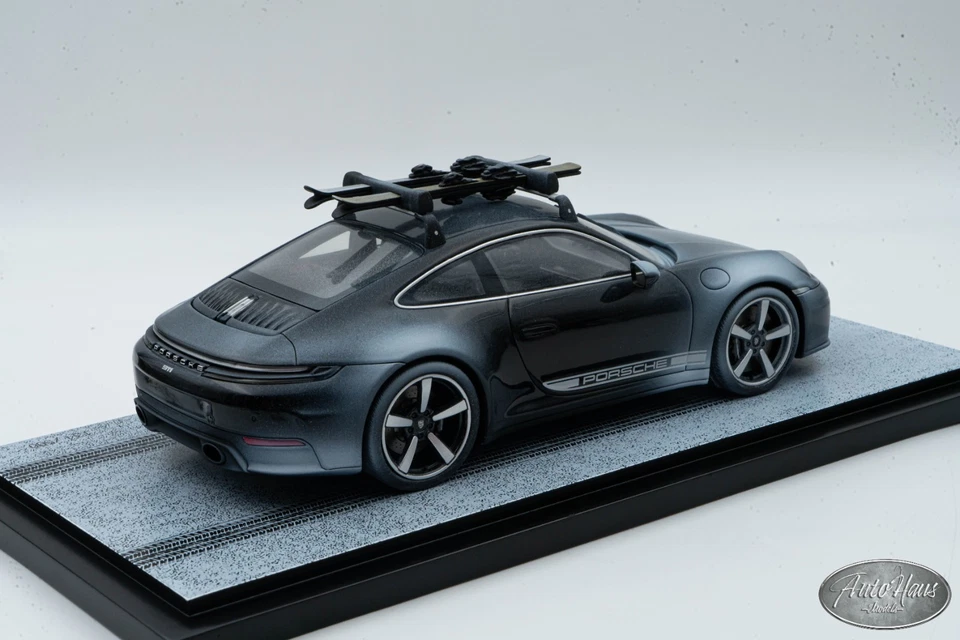1/18 Spark Porsche 911 (992) Carrera S Black Snow Edition 🤝 OPEN FOR TRADE🤝 - Image 3 of 4