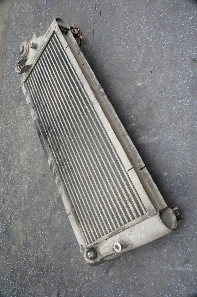 Radiador enfriador de aceite caja de cambios de transmisión 175696 OEM Ferrari 456 M GT GTA 1998-03 Foto 3 de 4