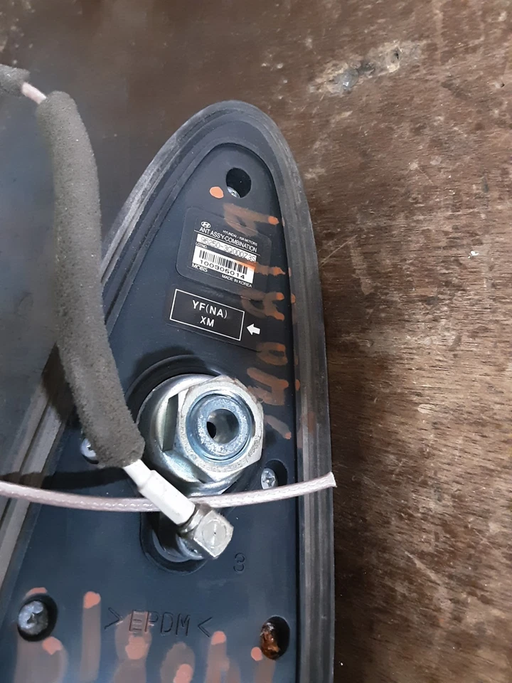 Antena de radio techo aleta de tiburón Hyundai Sonata 2011-2012 96250-3Q000 OEM Foto 3 de 3