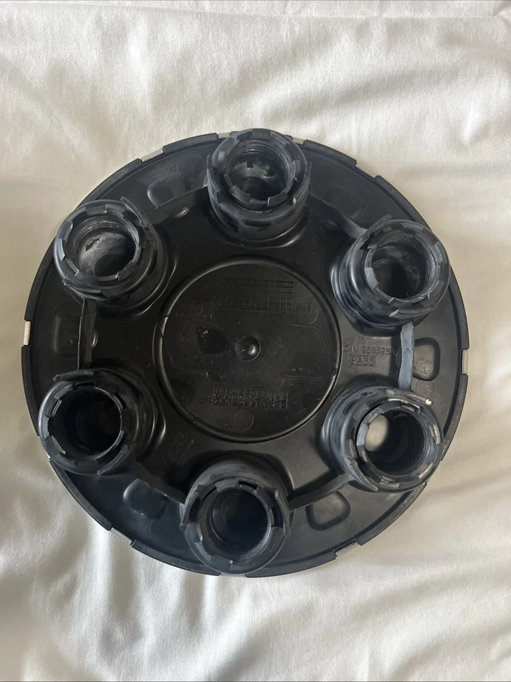 Оригинальный цельный центральный колпак ступицы колеса Chevrolet Tahoe Silverado 1500 Suburban - Изображение 2 из 2