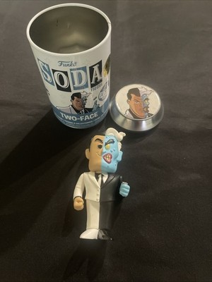 Funko Soda TWO-FACE DC Batman Animated Series Hot Topic Expo 2022 11,700