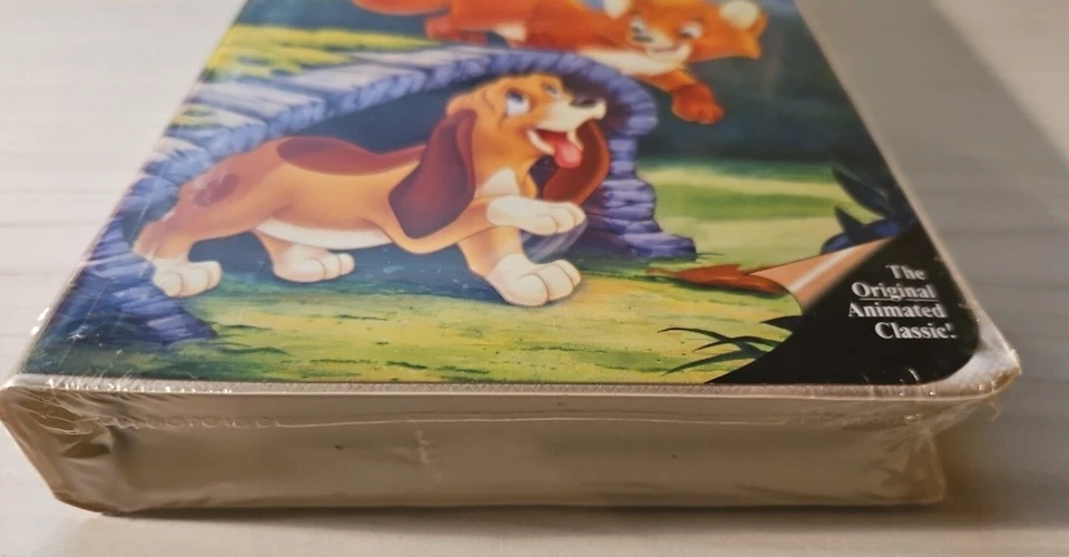 A Walt Disney Classic: The Fox and the Hound 1994 Black Diamond Edition VHS/RARE - Image 4 of 4