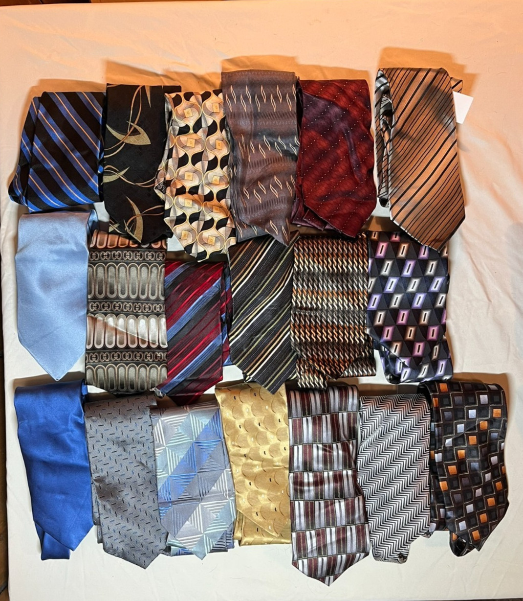 Lot of 34 Men's Silk Ties - Dockers, Calvin Klein, DKNY, Express, Croft & Barrow thumbnail 9