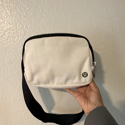 Lululemon Small Crossbody Bag White/Black Adjustable Strap Zip Lined Pockets