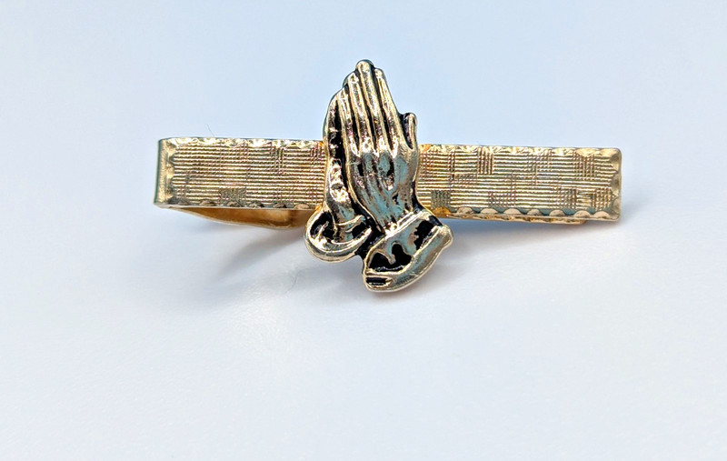 Vintage Textured Praying Prayer Hands Tie Clip Clasp Faith 1.5"