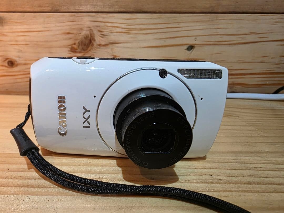 Canon IXY 30S White Compact Digital Camera Tested Excellent Canon IXY 30S White Compact Digital Camera Tested Excellent