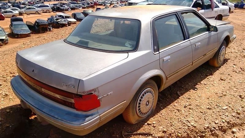 Enfriador de aceite del radiador en tanque derecho se adapta a 92-96 CENTURY 175130 Foto 3 de 4