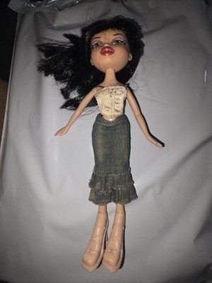 Bratz Jade Doll 2001 MGA As Pictured 11 Inch Tall with Clothes Black Hair