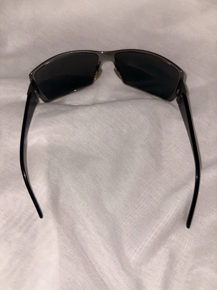 Gucci Vintage Dark Ruthenium Gray Metal Sunglasses, model GG 1821/ S - Image 4 of 4