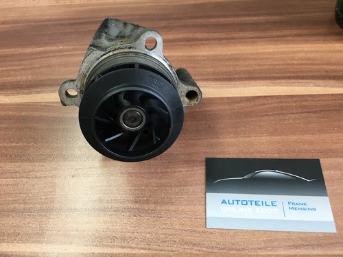 VW Passat 3C Wasserpumpe Pumpe 03L121031B