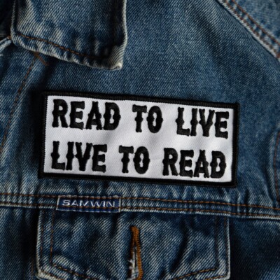 Buchliebhaber Aufnäher, Buchliebhaber Jacke Aufnäher, Leben zum Leben lesen, Live zum Lesen! Bestickt