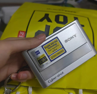 Sony Cyber-shot DSC-T20 Digital Camera Tested And Working Silver