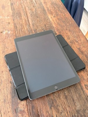 Apple iPad 9. Generation (2021) 3GB RAM 64GB A2602 10,2'' Wi-Fi Tablet Space Gray