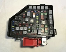 GM OEM 13-14 Acadia Electrical Fuse Relay-Fuse Relay Box 22933344