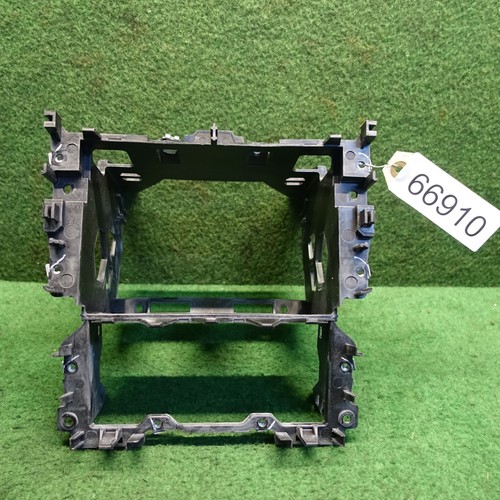 Radioeinbauschacht VW Golf VI  (5K1) 1,4TSI  90Kw 122PS  Bj.2010 5K0858089E